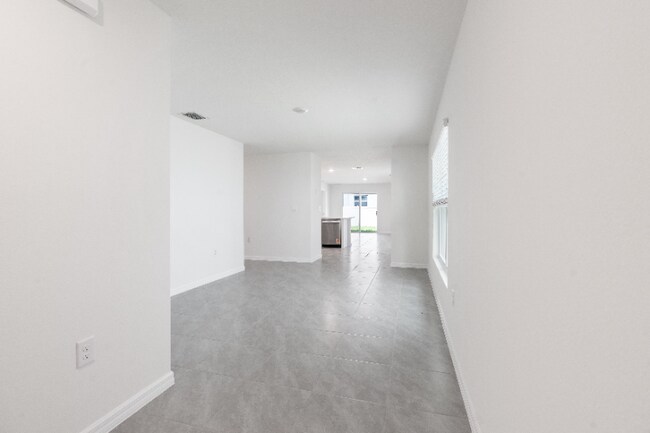 Foto del edificio - 8666 SW 44th Terrace