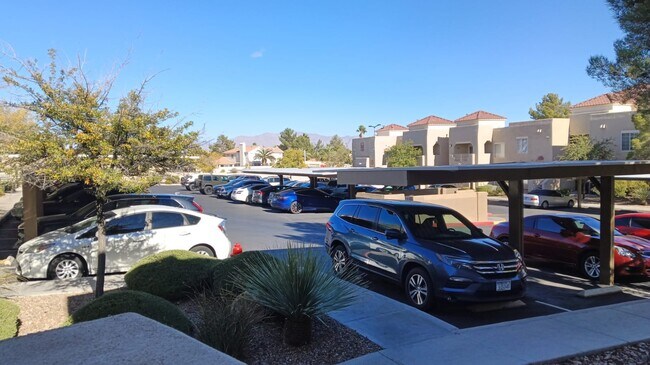 Building Photo - 1901 Villa Palms Ct