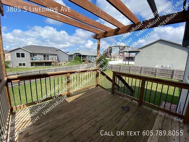 Foto del edificio - 3805 S Linedrive Ave