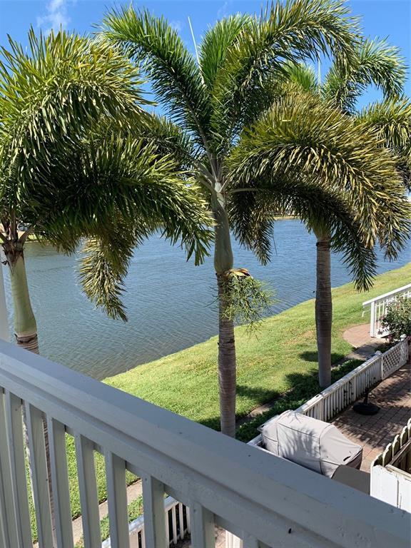 Building Photo - 208 Pompano Dr SE