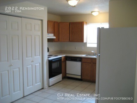 Building Photo - 2822 Kensington-