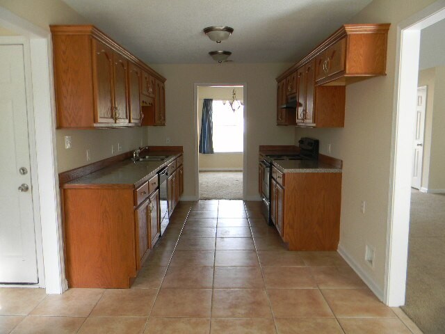 Building Photo - 14206 Olde Oak View