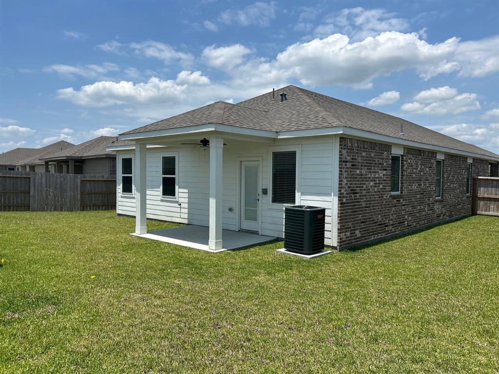 Primary Photo - 1026 Whispering Winds Dr