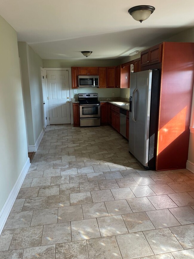 Building Photo - 5509 Skylark Rd