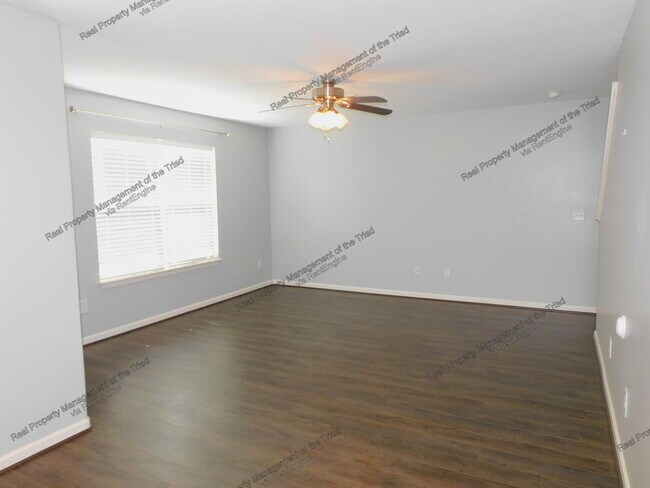 Building Photo - 2627 Leighswood Dr