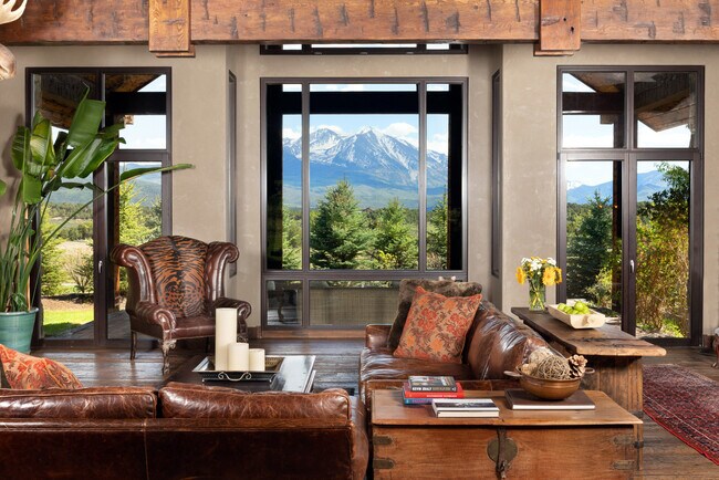 Foto del edificio - 665 Callicotte Ranch Dr