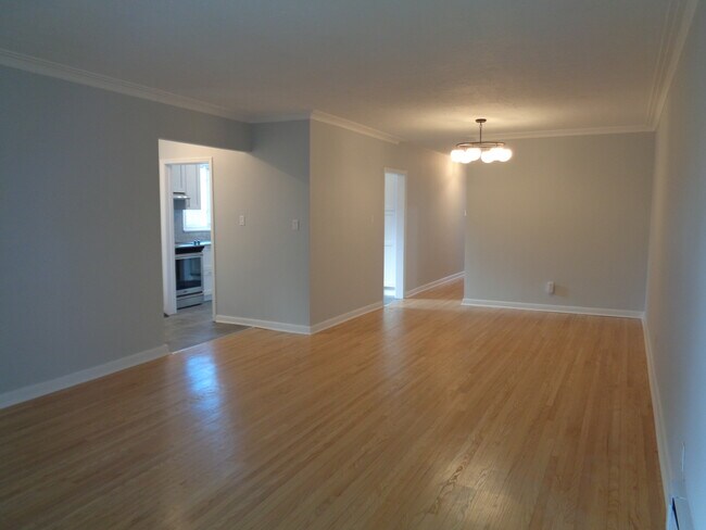 Building Photo - 156 Overbrook Pl