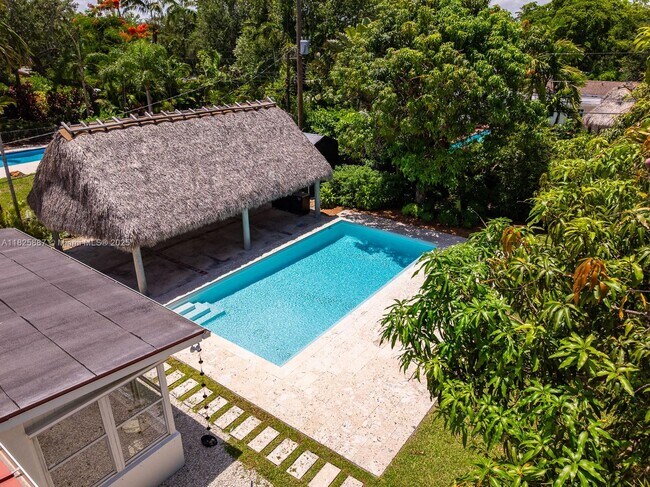 Foto del edificio - 6761 SW 76th Terrace
