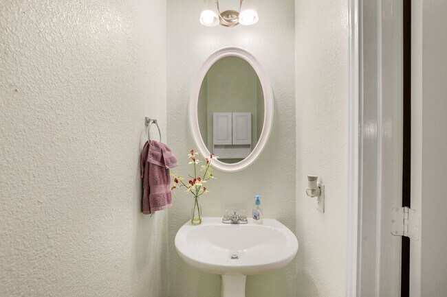 Building Photo - 17611 Haywood Oaks Dr