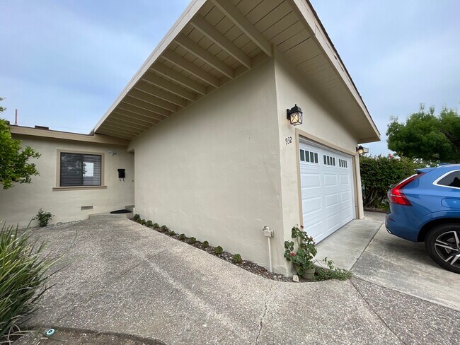 New paint- new garage door - 932 Alba Ct