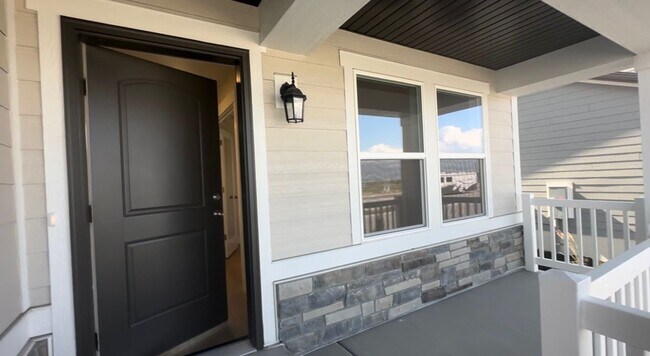 Foto del edificio - 13646 S Watts Ln