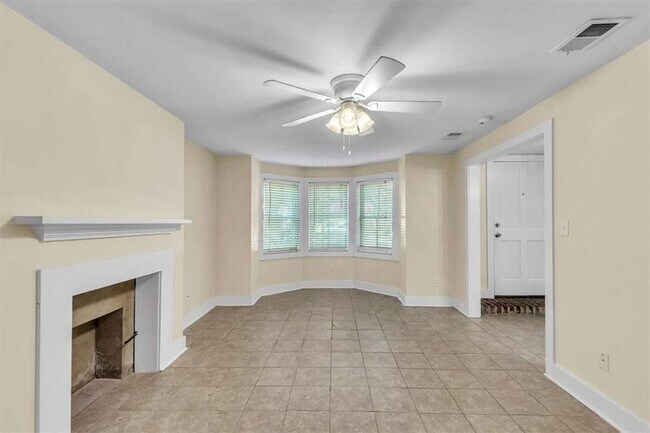 Foto del edificio - 209 E Duffy St