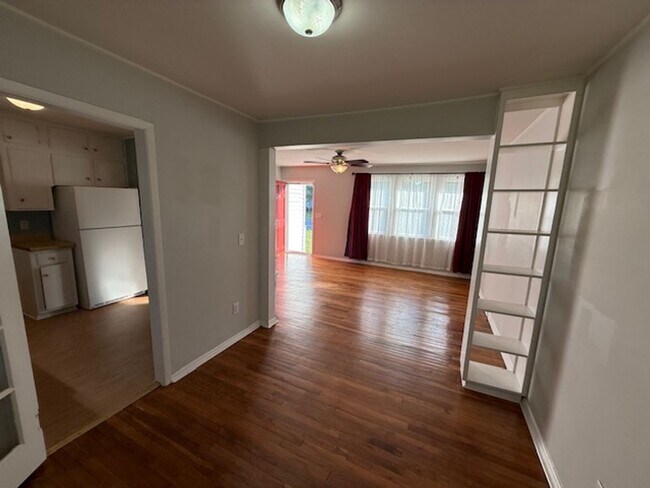 Foto del edificio - Cozy Home with Character