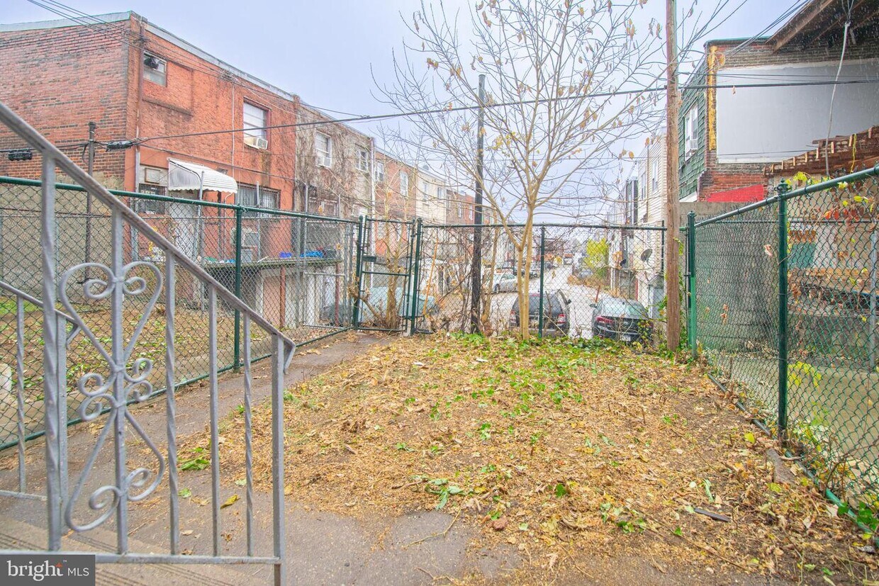 Primary Photo - 1308 S 54th St