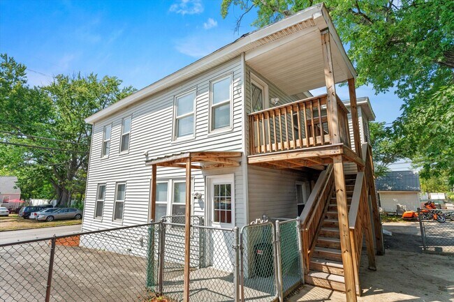 Building Photo - 28 S Beech St