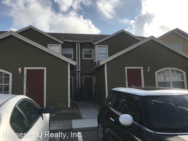 Building Photo - 3 br, 2 bath House - 2725 Fan Palm Dr. "A"