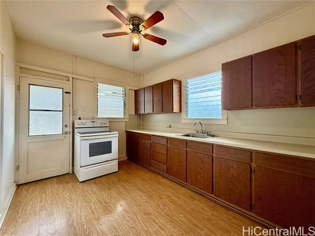 Building Photo - 1629 Lusitana St