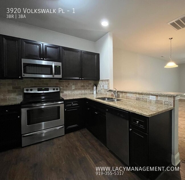 Building Photo - 3920 Volkswalk Pl