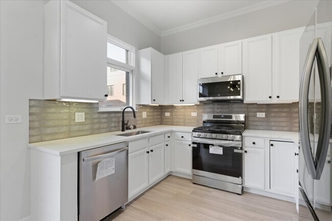 Foto del edificio - 839 W 14th Pl