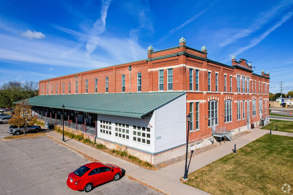 Gund Brewery Lofts Apartments in La Crosse, WI