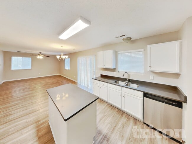 Building Photo - 1650 Coryton Way