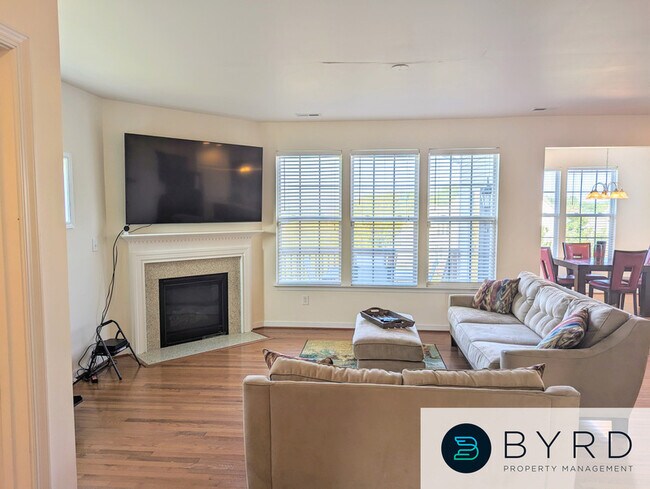 Building Photo - 806 Nailor Way