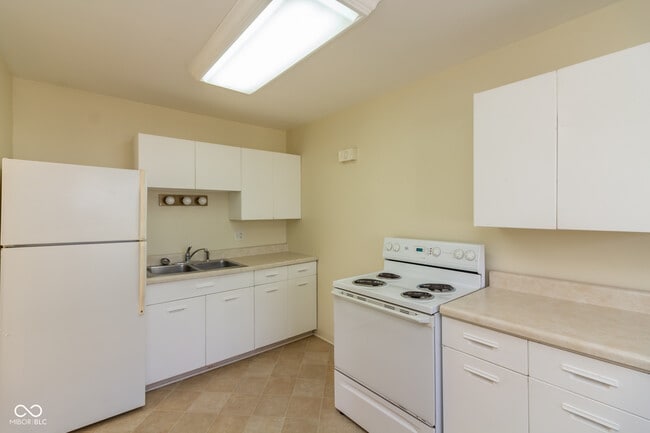 Building Photo - 701 Brewer Pl