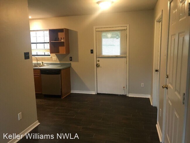 Building Photo - 3 br, 1 bath House - 146 Memory