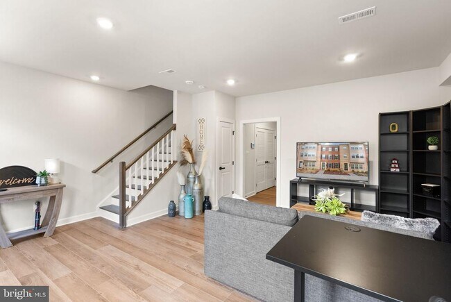 Foto del edificio - 3722 McLean Ave
