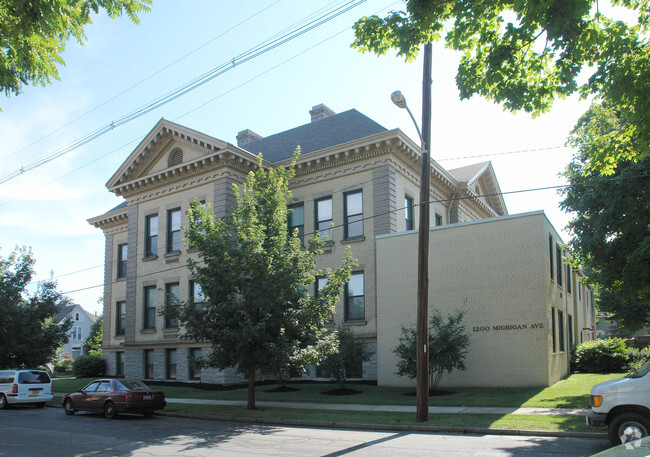 Building Photo - Michigan School Victorian Village