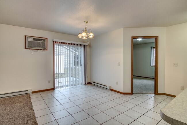 Building Photo - 4105 Echo Valley Dr
