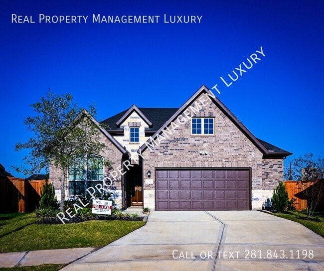 Building Photo - Stunning 3-Bedroom Home (with office) in t...