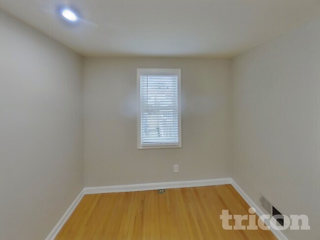 Foto del edificio - 7908 St Monica Dr