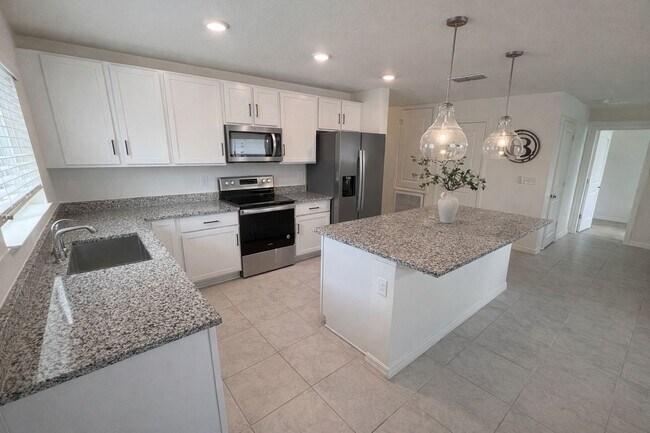 Foto del edificio - 433 Summer Grove Ln