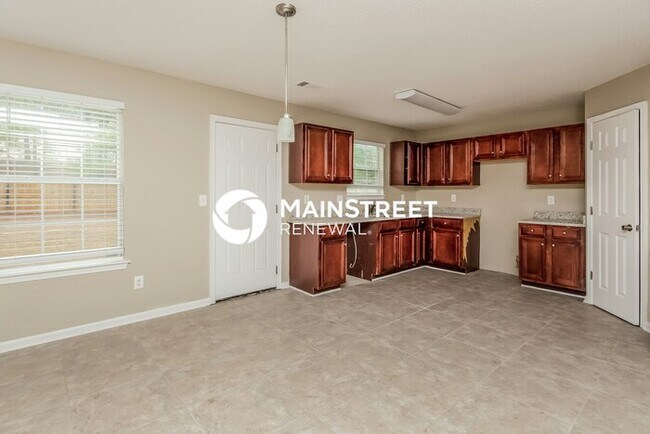 Foto del edificio - 4 Bedroom Pet-Friendly Home in Ellenwood, ...