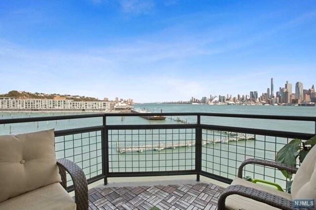 Foto principal - 600 Harbor Blvd