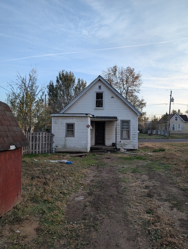 Building Photo - 2209 West Krause Avenue