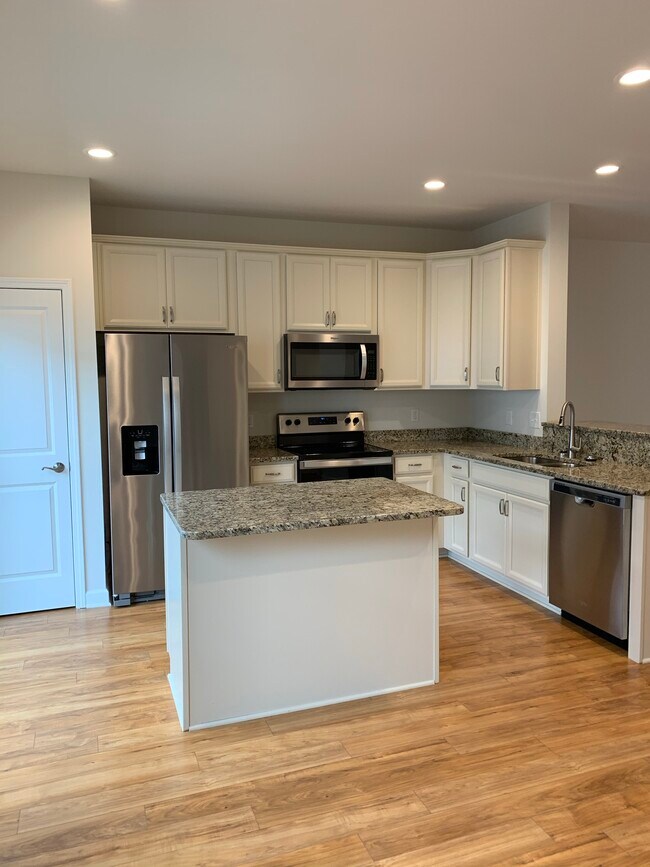 cocina de lujo - 290 Hamilton Ave NW