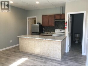 Building Photo - 2333 Pillette Rd