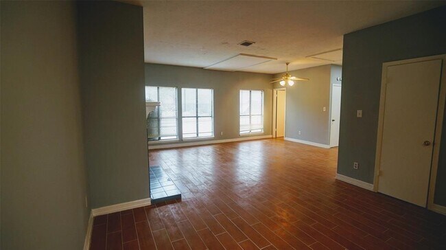 Foto del edificio - 11047 Albury Dr