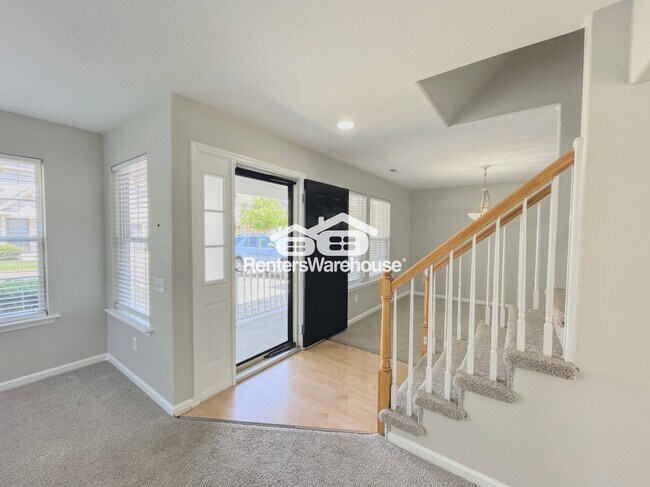 Foto del edificio - 617 Lord Nelson Ct