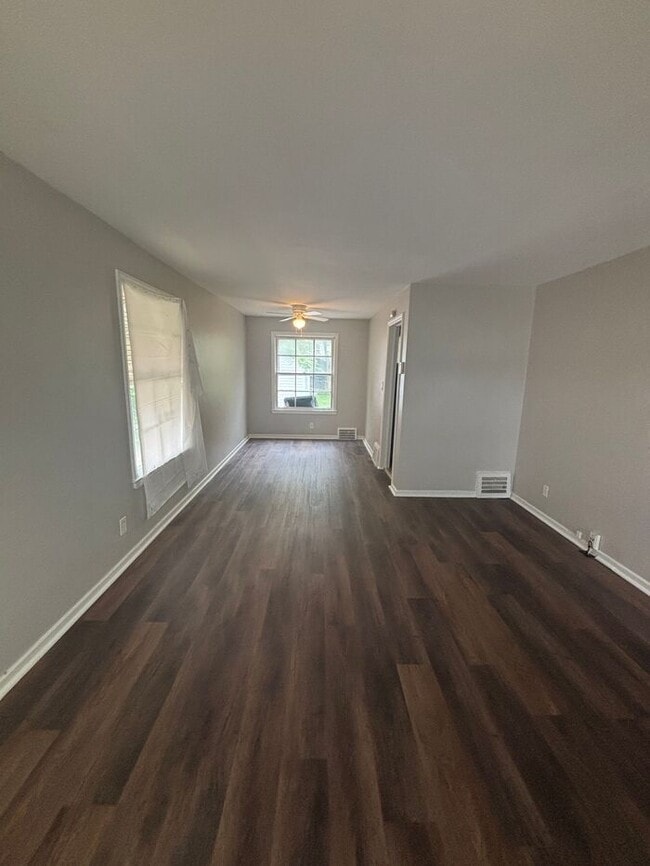 Building Photo - Gorgeous 2 beds 1 bath in Euclid!
