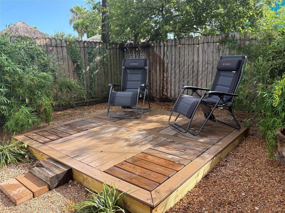 Foto principal - 5325 Avenue R 1/2