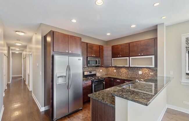 Foto del edificio - 7932 W Grand Ave