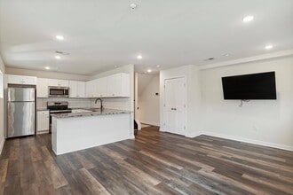 Building Photo - 1330 N 15th St