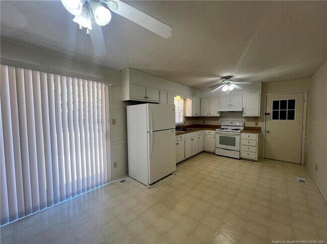 Foto del edificio - 710 Dude Ct