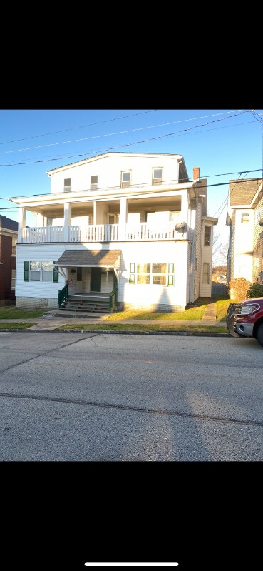 Building Photo - 163 Frothingham Ave