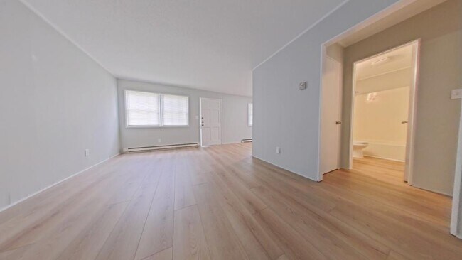 Foto del edificio - 914 Pine Cir Dr