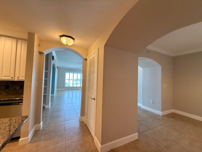 Building Photo - Spacious 2/2 Condo with Waterview in River Dance!