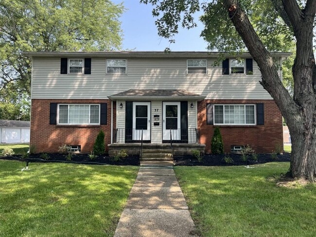 Building Photo - Greens on Mill Townhomes